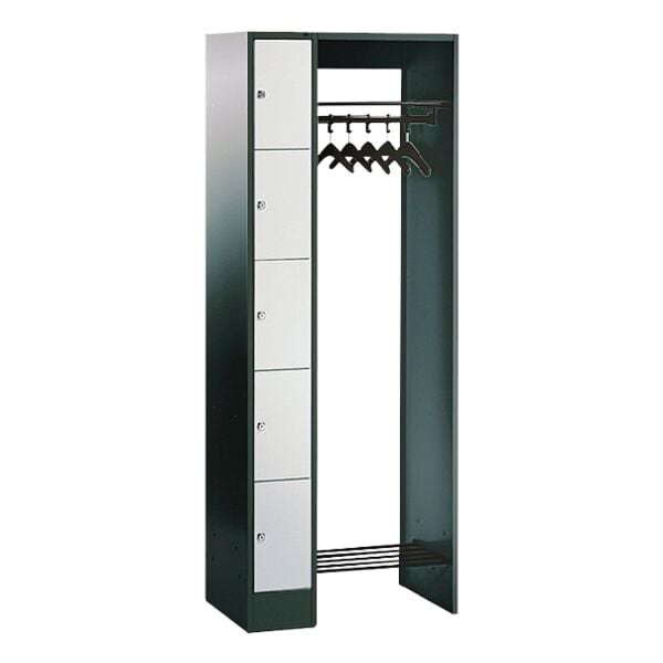 CP Offener Garderobenschrank, 1x5, Stahl, auf Sockel, 74 x 195 cm 